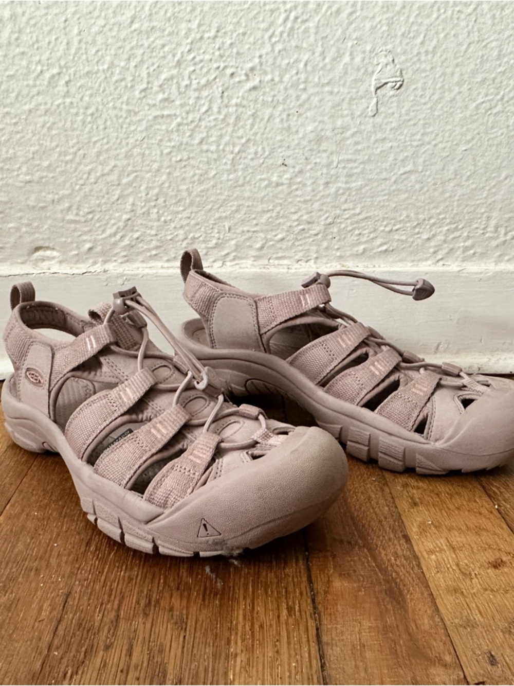 Keen Women's Sandal, Size 9, Dusty Rose